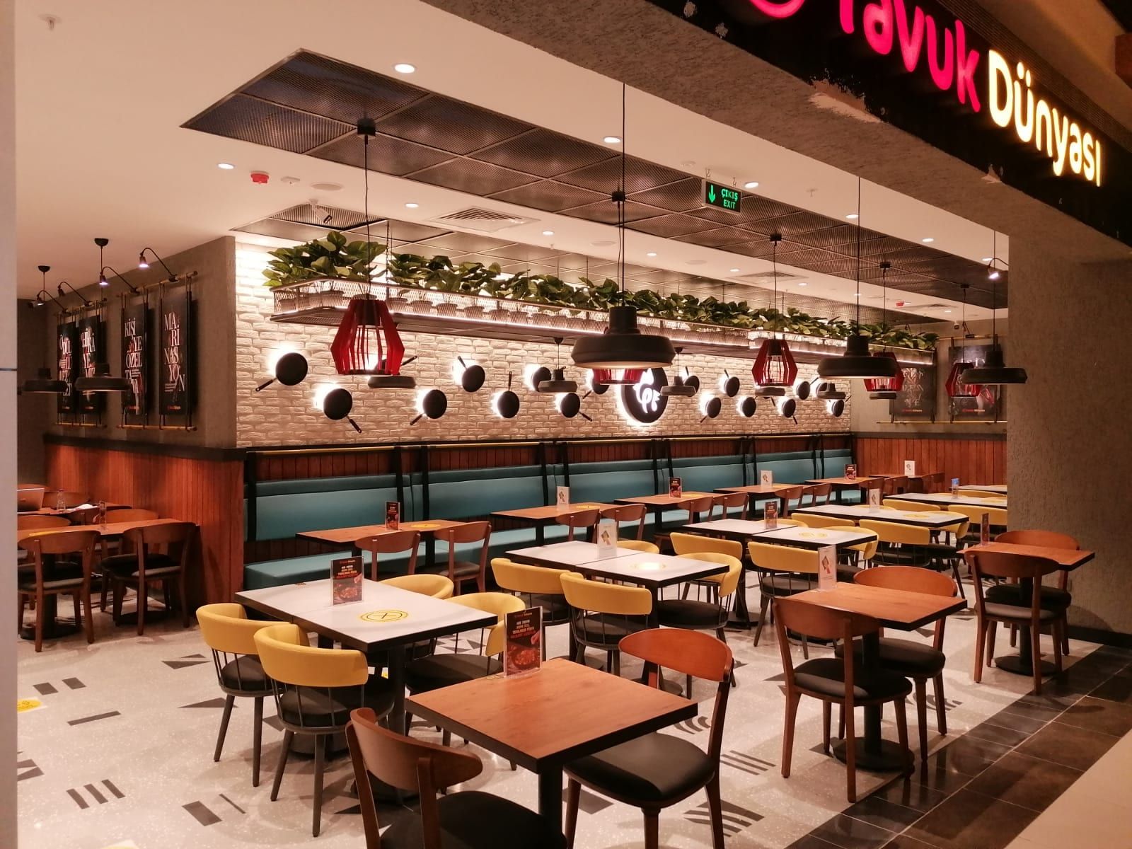 Tavuk Dünyası Restaurant- Paladium Mall-Hatay